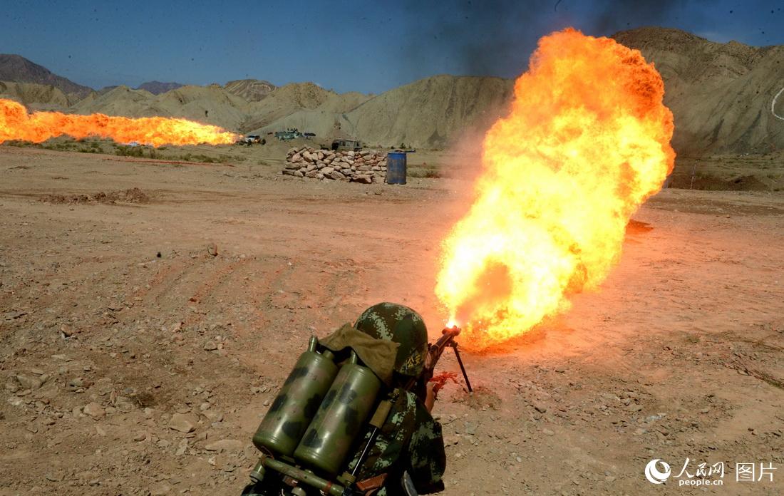 China e Quirguistão realizam exercício militar antiterrorista conjunto