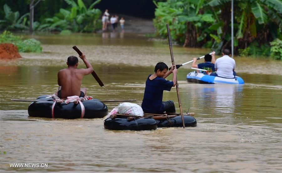 Inundações em Guangxi deixam 16 mortos e levam à evacuação de 94 mil pessoas 