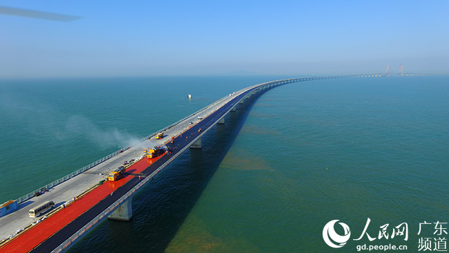 Concluída secção principal da Ponte Zhuhai-Hong Kong-Macau