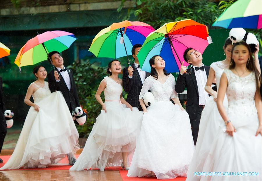 227 casais participam de cerimônia de casamento conjunta em Guangzhou