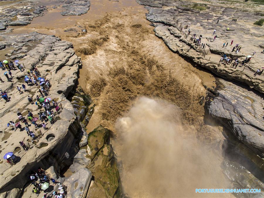 Fotos aéreas mostram cachoeira Hukou do rio Amarelo