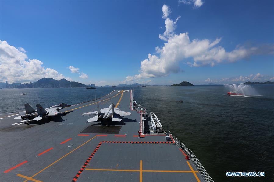Porta-aviões Liaoning deixa Hong Kong após visita de cinco dias