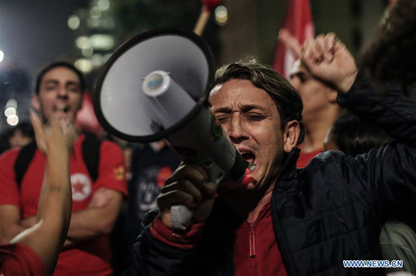 Protesto realizado em São Paulo após condenação do ex-presidente brasileiro