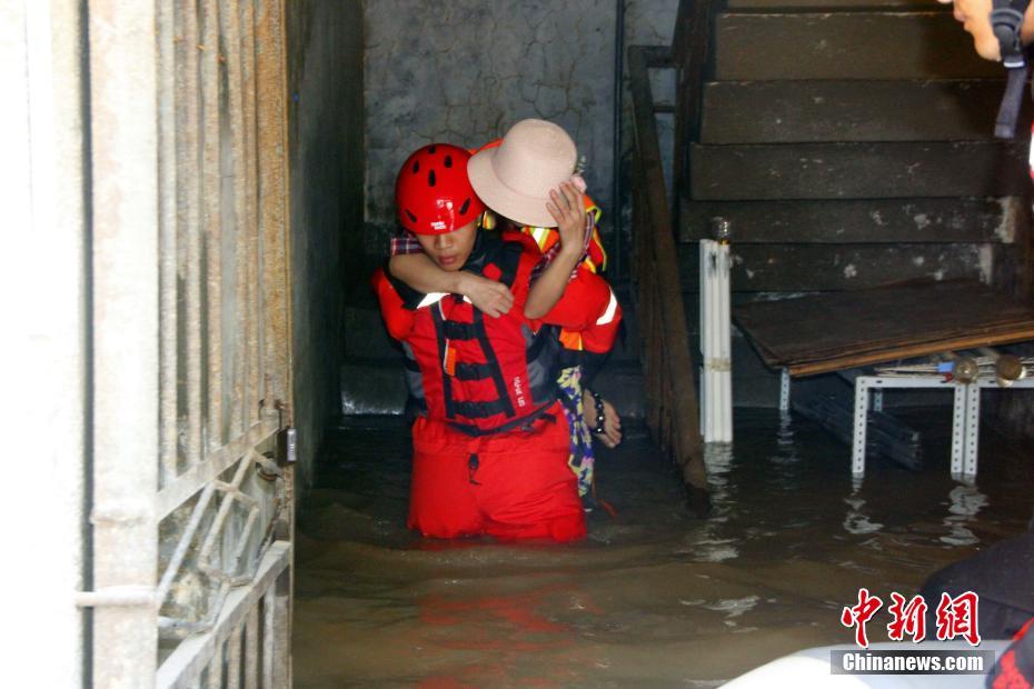 Inundações no sul da China afetam 80 mil pessoas