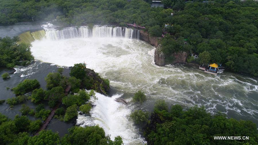 Galeria: Cachoeira de Diaoshuilou no nordeste da China