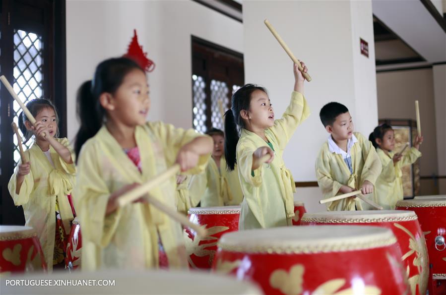 Acampamento de Verão da Cultura Tradicional Nacional é realizado em Hebei