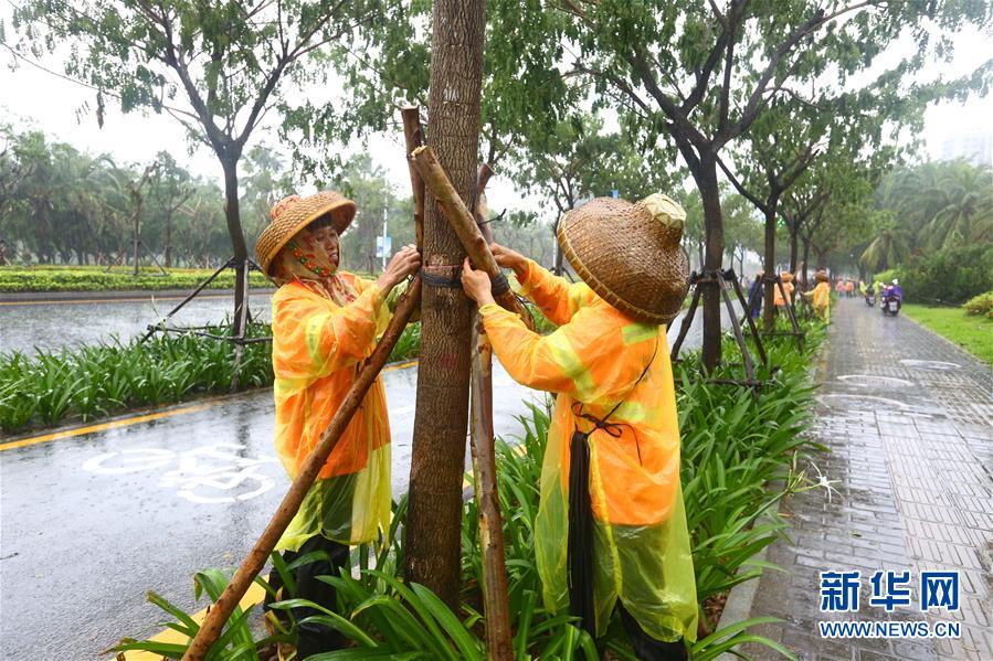 Sul da China se prepara para chegada do tufão Sonca