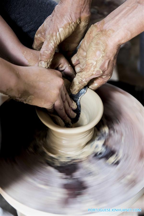 Galeria: Produção de tigelas de barro Delu em Shandong