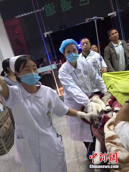Forte terremoto no sudoeste da China deixa pelo menos 13 mortos e 175 feridos