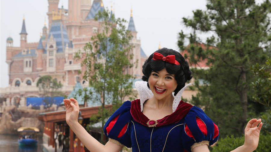 Disney em Shanghai já recebeu mais de 13 milhões de visitantes


a Disneyland de Shanghai já recebeu mais de 13 milhões de visitantes desde a sua inauguração no dia 16 de junho do ano passado.