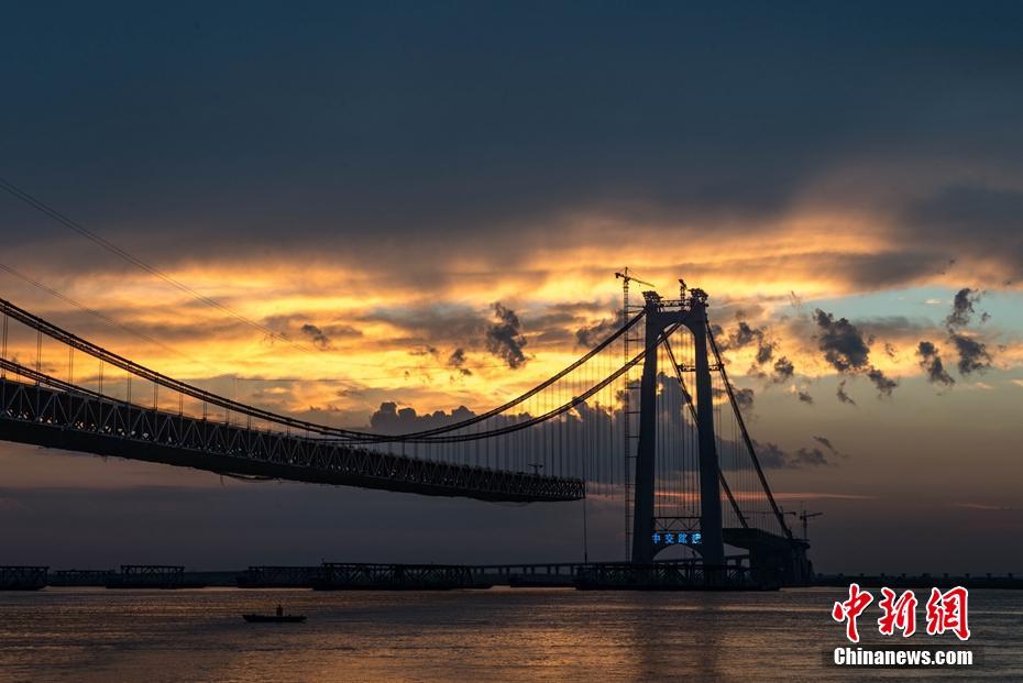 Mega Construção: Concluída a maior ponte em estrutura treliçada de aço da China