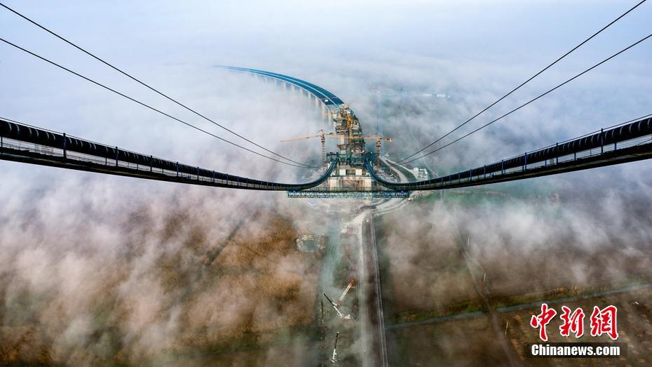 Mega Construção: Concluída a maior ponte em estrutura treliçada de aço da China