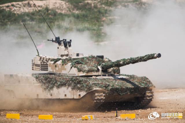 China apresenta equipamentos militares terrestres domésticos para exportação
