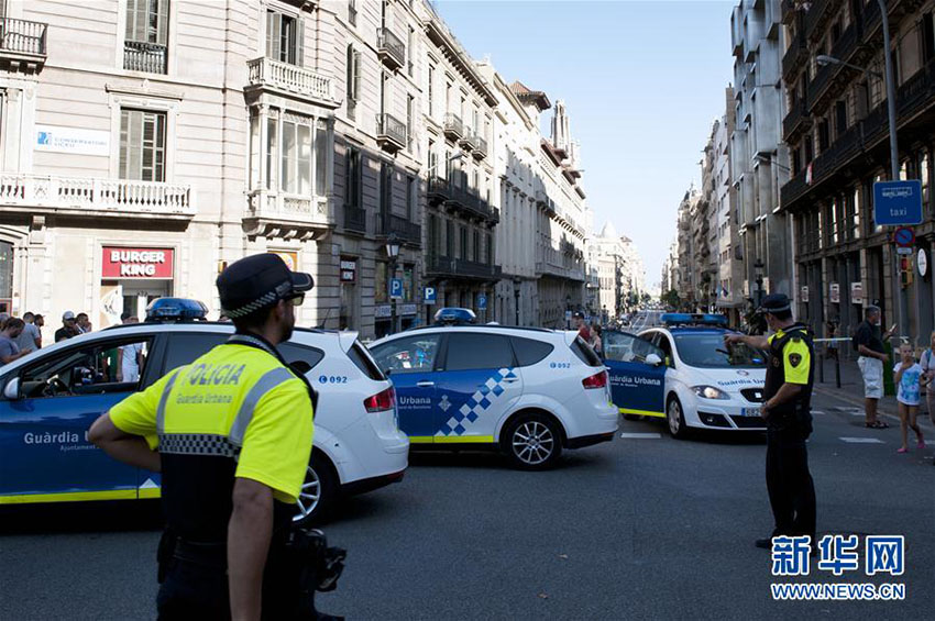 13 Mortes confirmadas em ataque terrorista em Barcelona, turista de Hong-Kong sofre ferimentos ligeiros