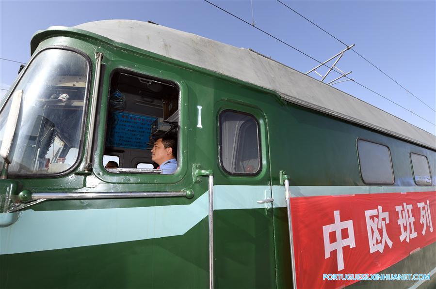 Trem de carga liga Qinghai à Rússia