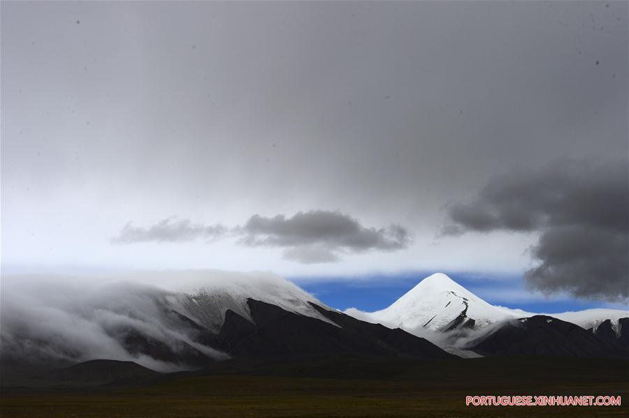 Em imagens: Pico Yuzhu das montanhas Kunlun em Qinghai