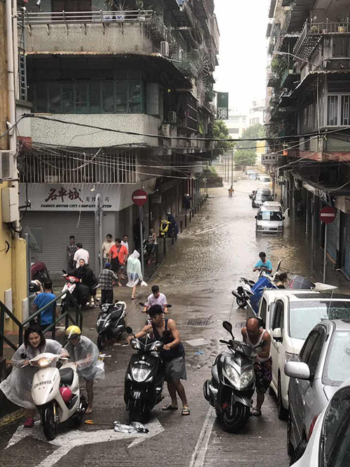 Macau decreta alerta máximo face à chegada do tufão Hato