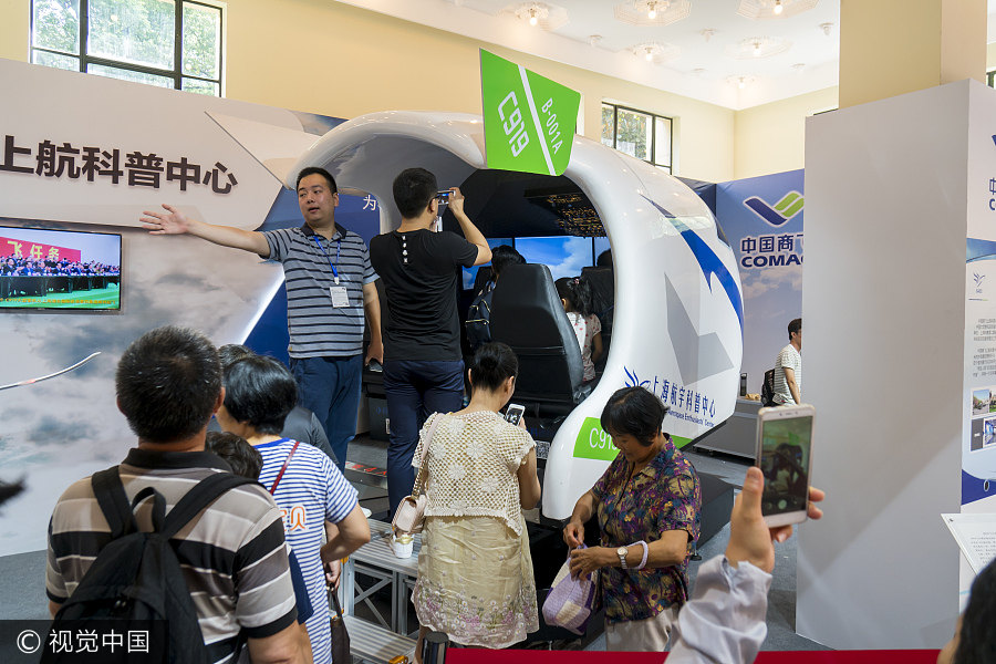 Simulador de vôo C919 estreia em exposição de Shanghai