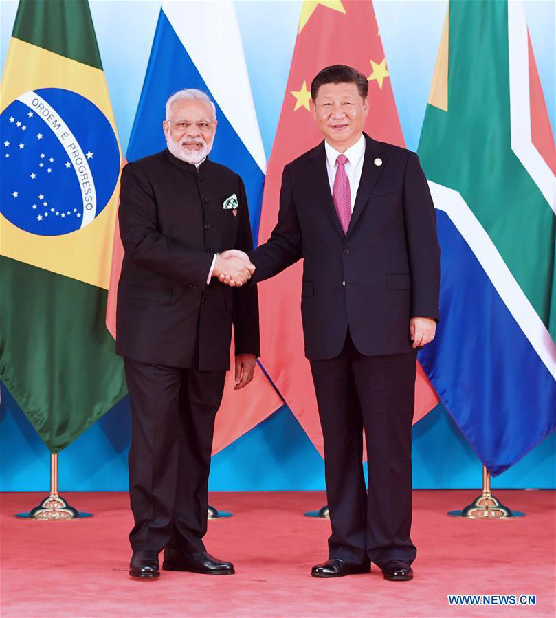 Líderes dos países do BRICS posam para foto de grupo antes da cúpula