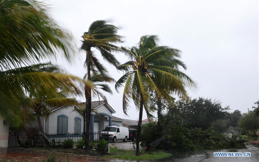 Furacão Irma atinge Florida Keys nos EUA