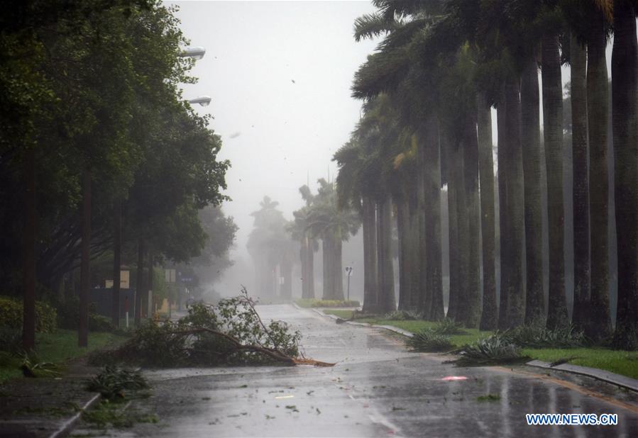 Furacão Irma atinge Florida Keys nos EUA