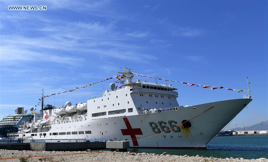 Navio hospital chinês Arca da Paz ancora em Málaga