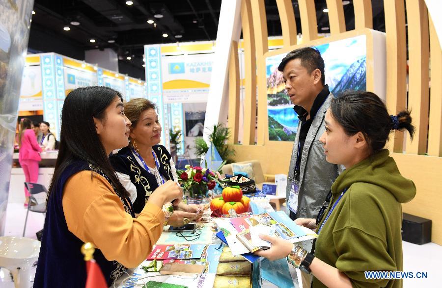 Expo China-ASEAN com participação de expositores de países ao longo do Cinturão e Rota
