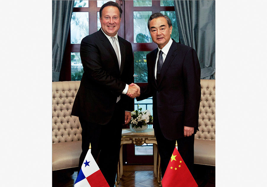 Chanceler chinês visita presidente do Panamá