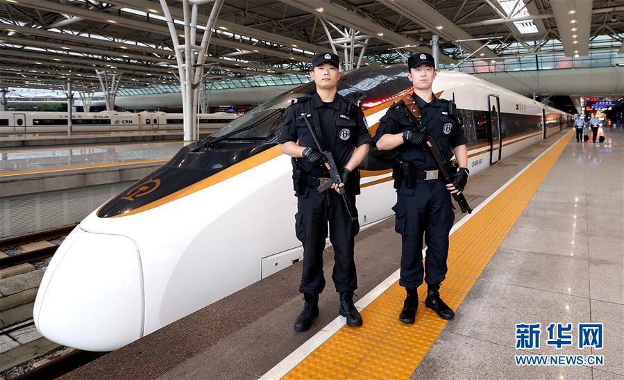 Trens-bala da China passam oficialmente a circular a 350km/h entre Beijing e Shanghai