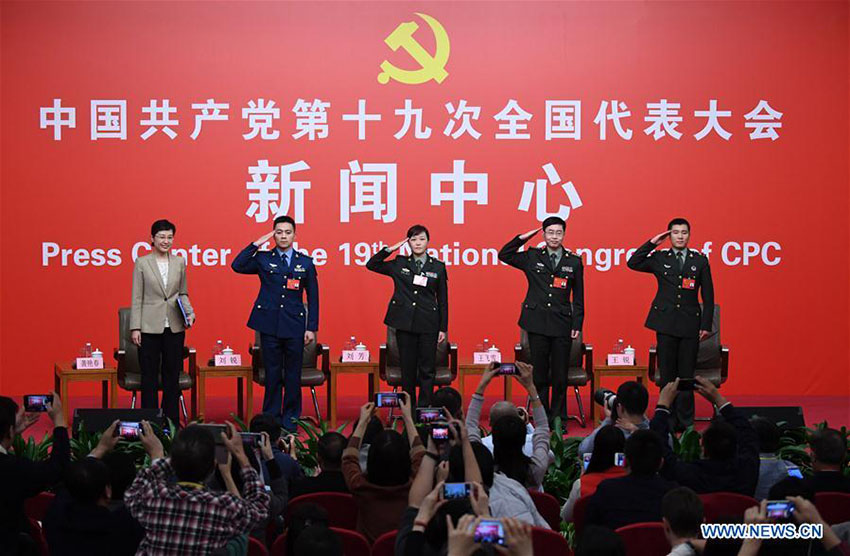 Congresso Nacional: Entrevista de grupo sobre construção de exército poderoso com características chinesas