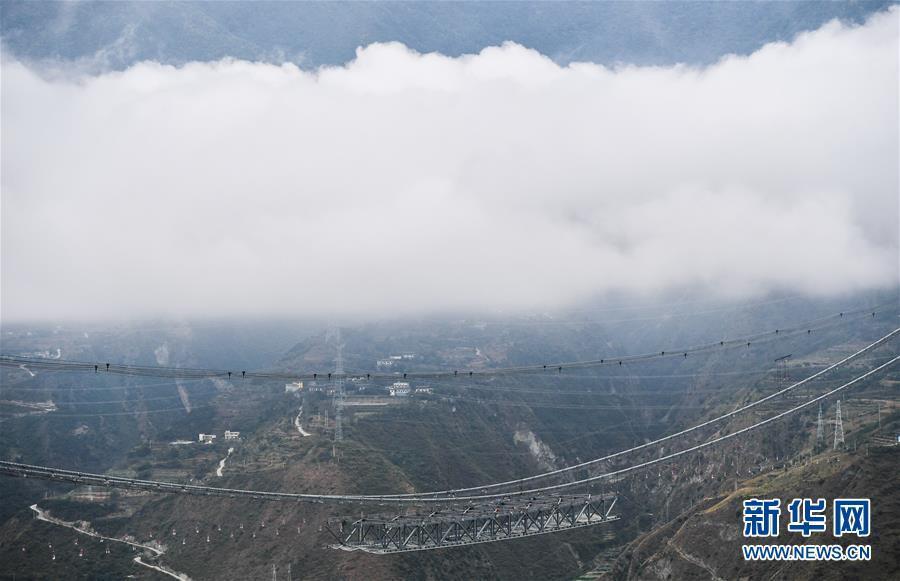 Construção da maior ponte de Chuanzang avança e supera desafios 