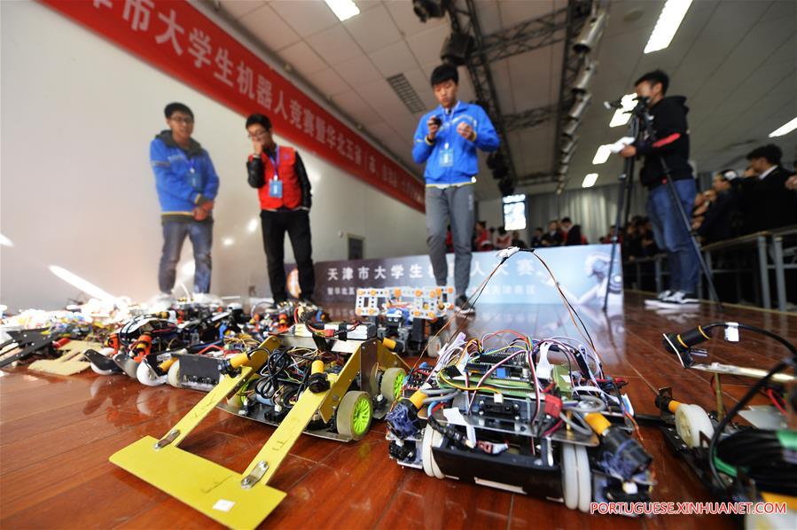 Competição de robótica em Tianjin reúne 286 equipes de 16 universidades da China