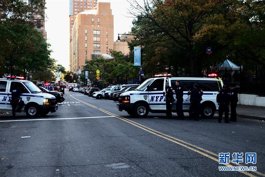 Caminhão invade ciclovia e deixa 8 mortos em Nova Iorque