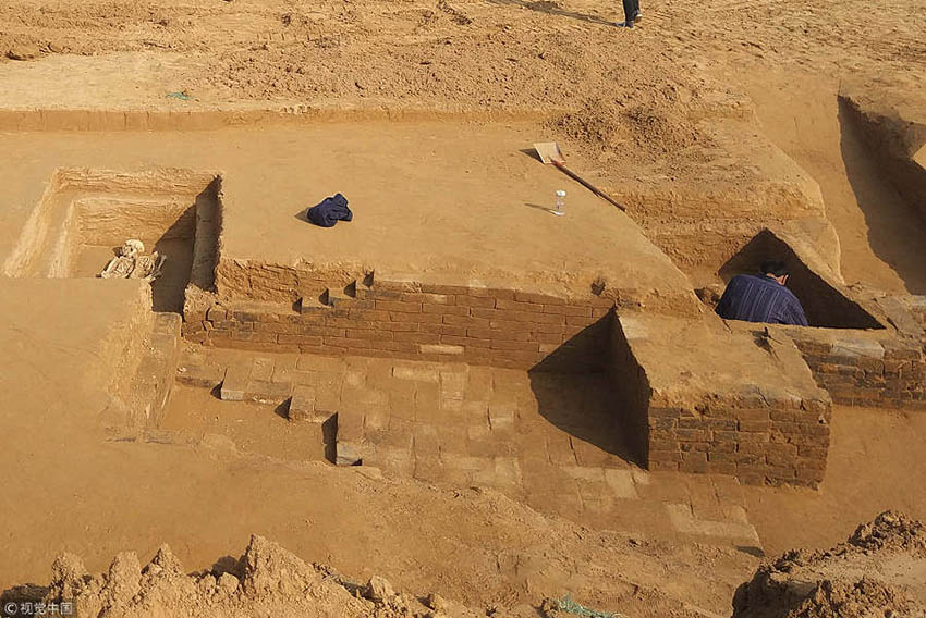73 túmulos de 2.000 anos são descobertos em Zhengzhou