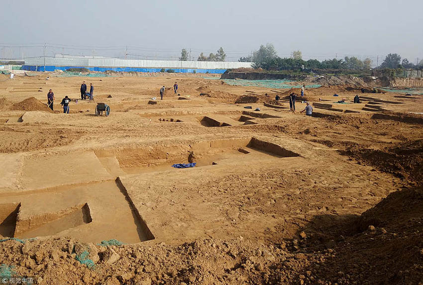 73 túmulos de 2.000 anos são descobertos em Zhengzhou