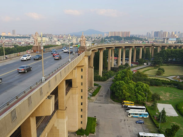 Pontes rodoviárias e ferroviárias de alta velocidade da China atingem novo recorde