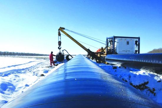 China e Rússia expandem cooperação petrolífera com inauguração de novo oleoduto transfronteiriço