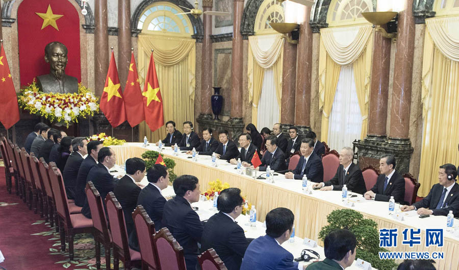 Xi pede que China e Vietnã fortaleçam comunicação estratégica de alto nível