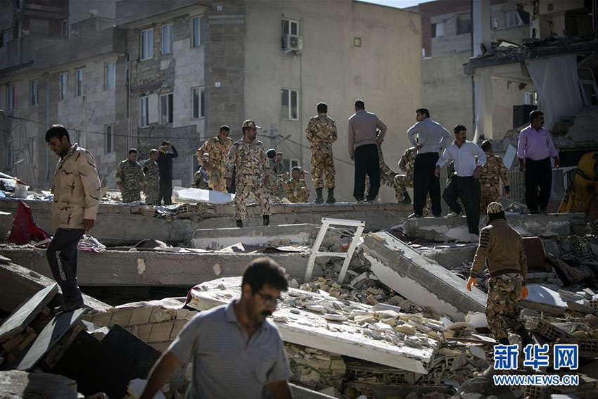 Terremoto de 7,3 graus de magnitude vitima 415 pessoas na fronteira Irã-Iraque