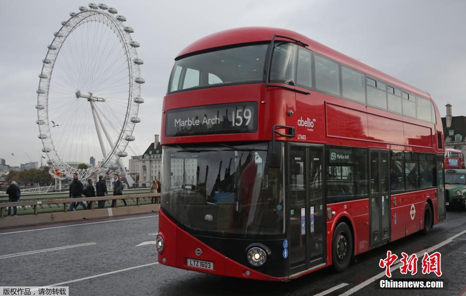 Ônibus ecológico abastecido com borras de café em operação em Londres