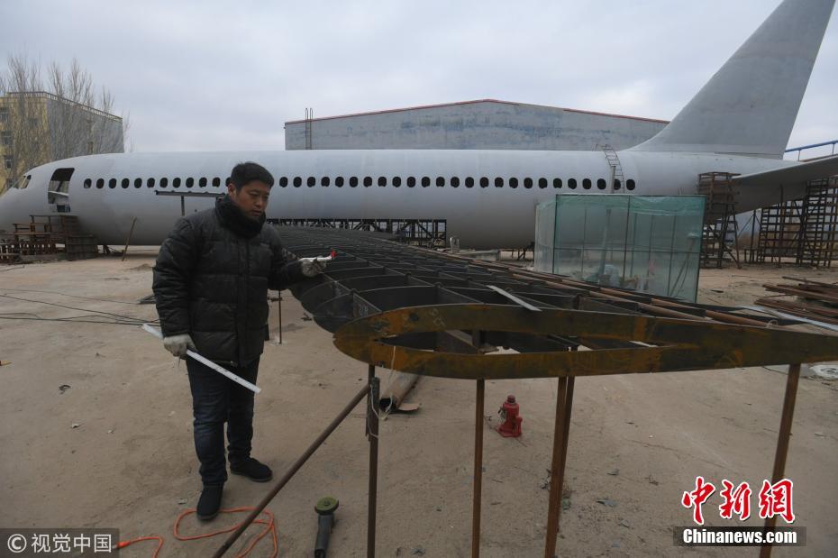 Jovem chinês reúne amigos para o fabrico de aeronave Airbus A320  “artesanal”