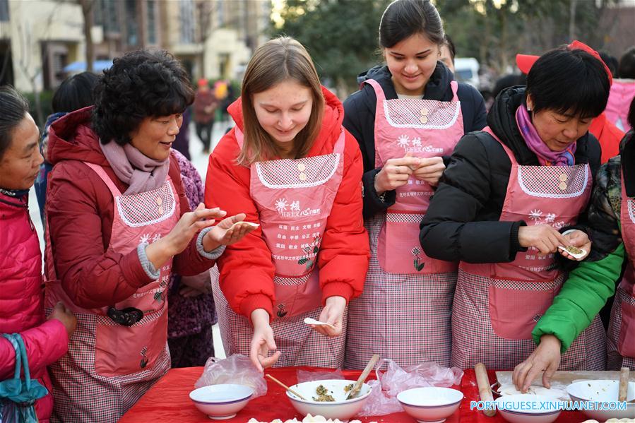 Estudantes estrangeiros celebram Festival Dongzhi em Anhui