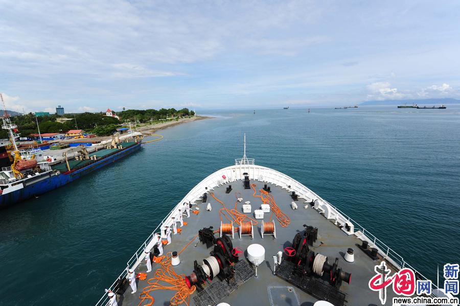 Navio hospitalar da Marinha chinesa encerra missão humanitária no Timor-leste