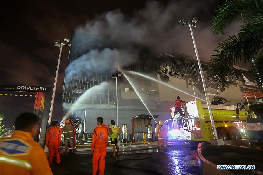 Incêndio mata 37 pessoas nas Filipinas