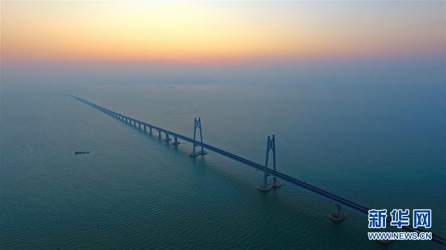 Ponte marítima mais longa do mundo está quase pronta