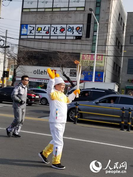 Representante do Diário do Povo Online participa do revezamento da tocha olímpica em Pyeongchang