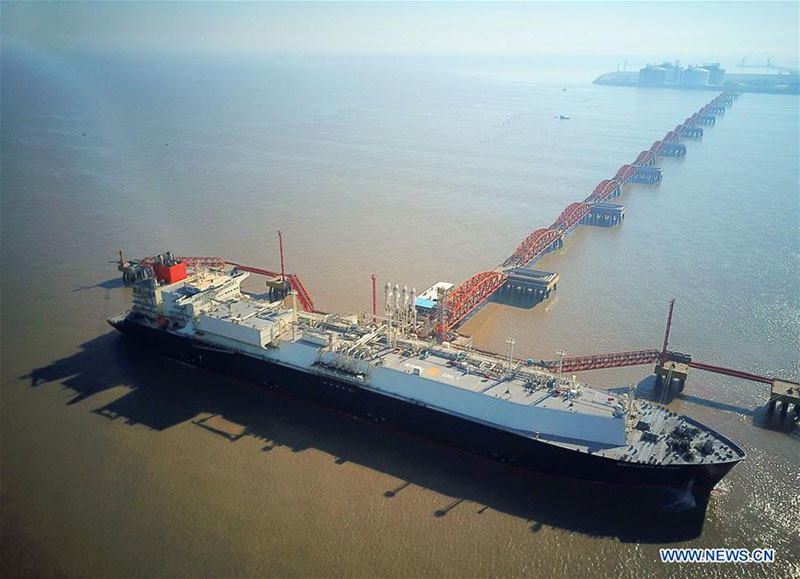200º navio transportador de gás natural liquefeito recebido no Porto de Yangkou