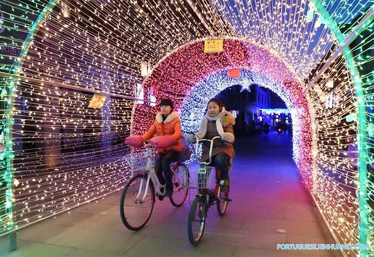 Projetos de iluminação temática instalados para receber Ano Novo chinês em Jiangsu