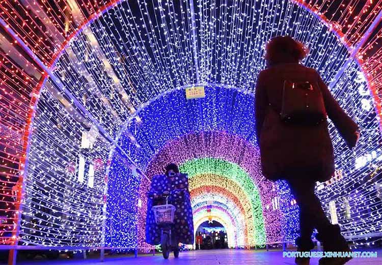 Projetos de iluminação temática instalados para receber Ano Novo chinês em Jiangsu