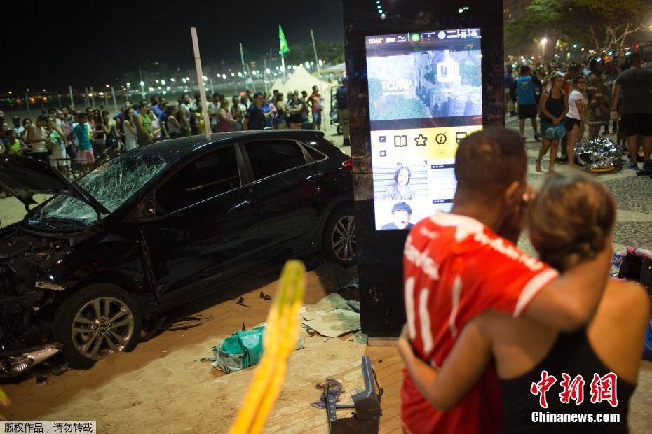 Atropelamento na Praia de Copacabana deixa mais de 15 feridos